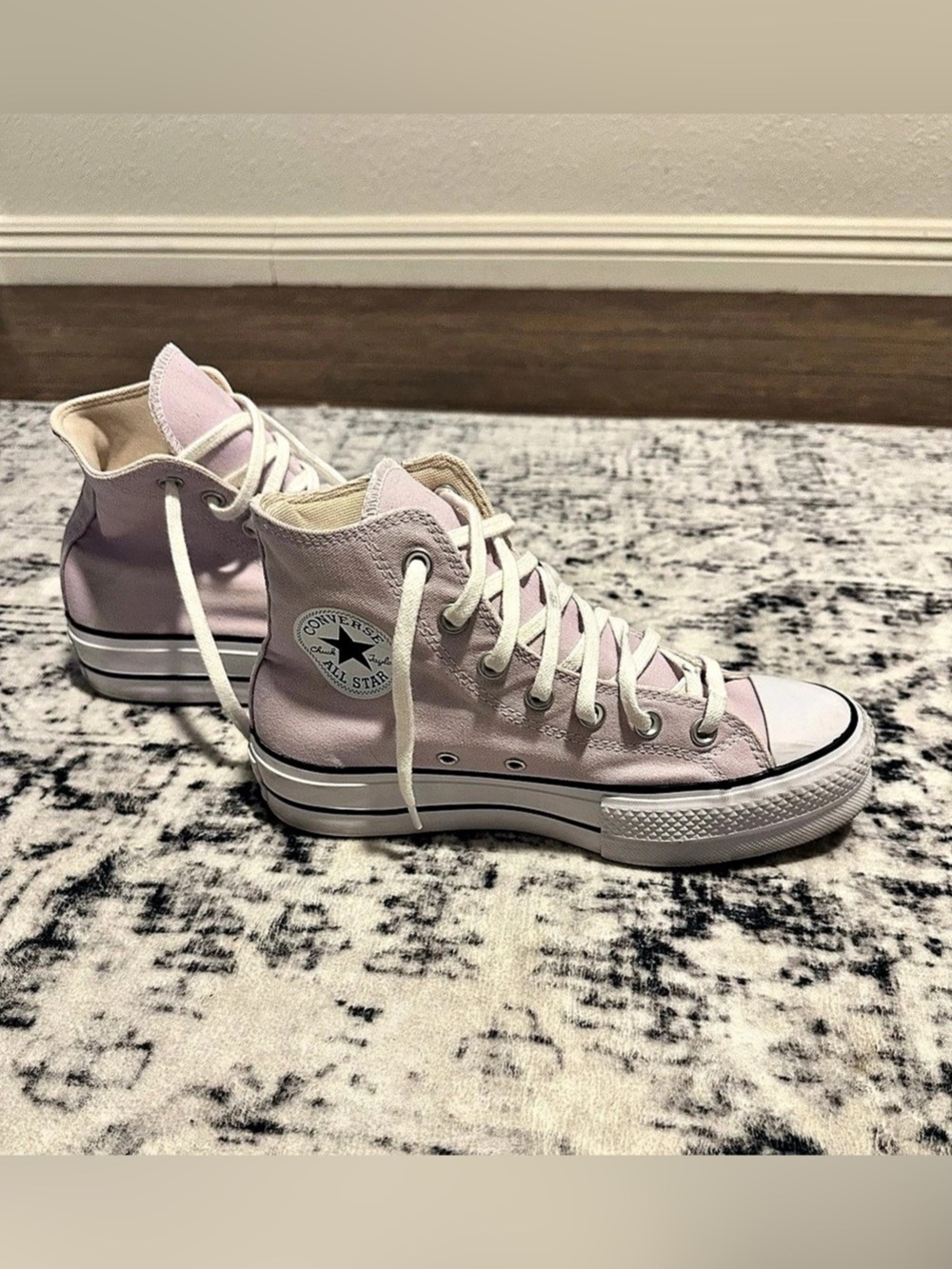 Converse Chuck Taylor All Star Lift Platform Pale Amethyst Women’s 7.5